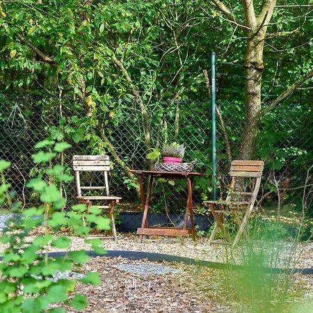 Spacious Wooden Cottage With Infra-Red Sauna At Veluwe Путен Екстериор снимка